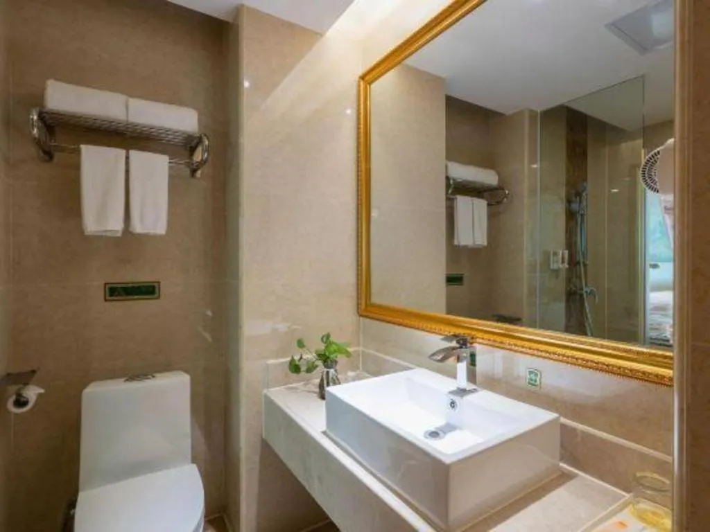 Vienna Hotel Guangzhou Huadu Sunac Cultural Tourism City Shiling