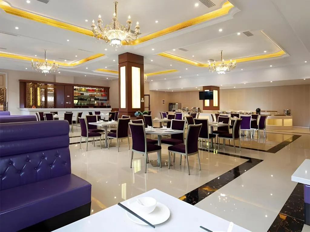 Vienna Hotel Guangzhou Huadu Sunac Cultural Tourism City Shiling