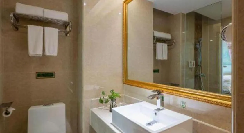 Vienna Hotel Guangzhou Huadu Sunac Cultural Tourism City Shiling