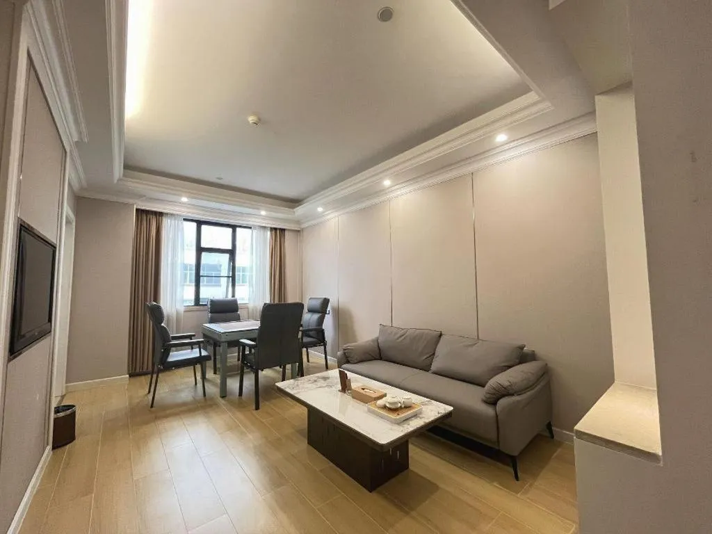 Vienna Hotel Guangzhou Baiyun College Jinyuan Plaza