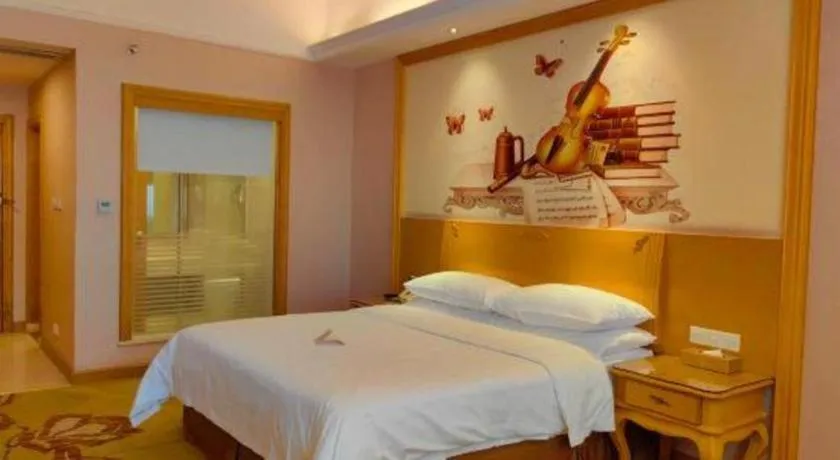 Bed in Vienna Hotel Guangdong Dongguan Chengnan Station