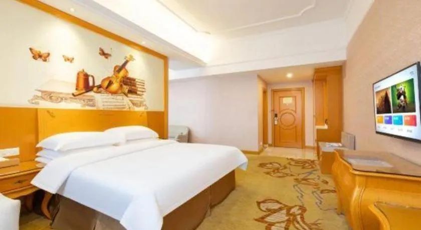 Bed in Vienna Hotel Guangdong Dongguan Chengnan Station