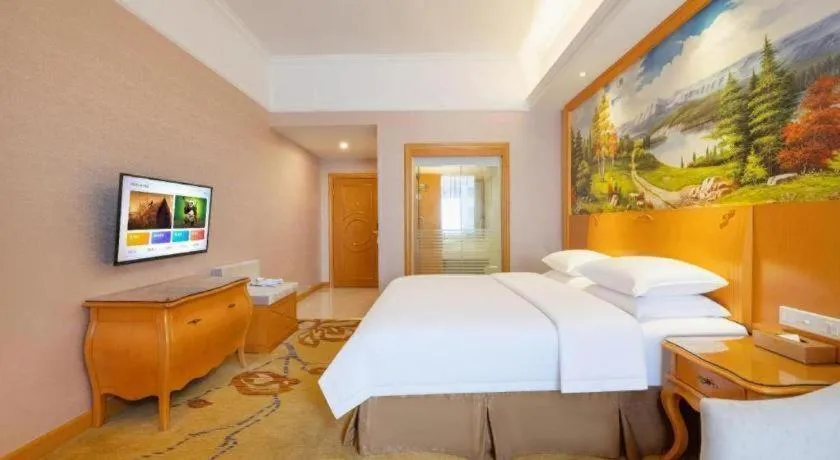 Bed in Vienna Hotel Guangdong Dongguan Chengnan Station