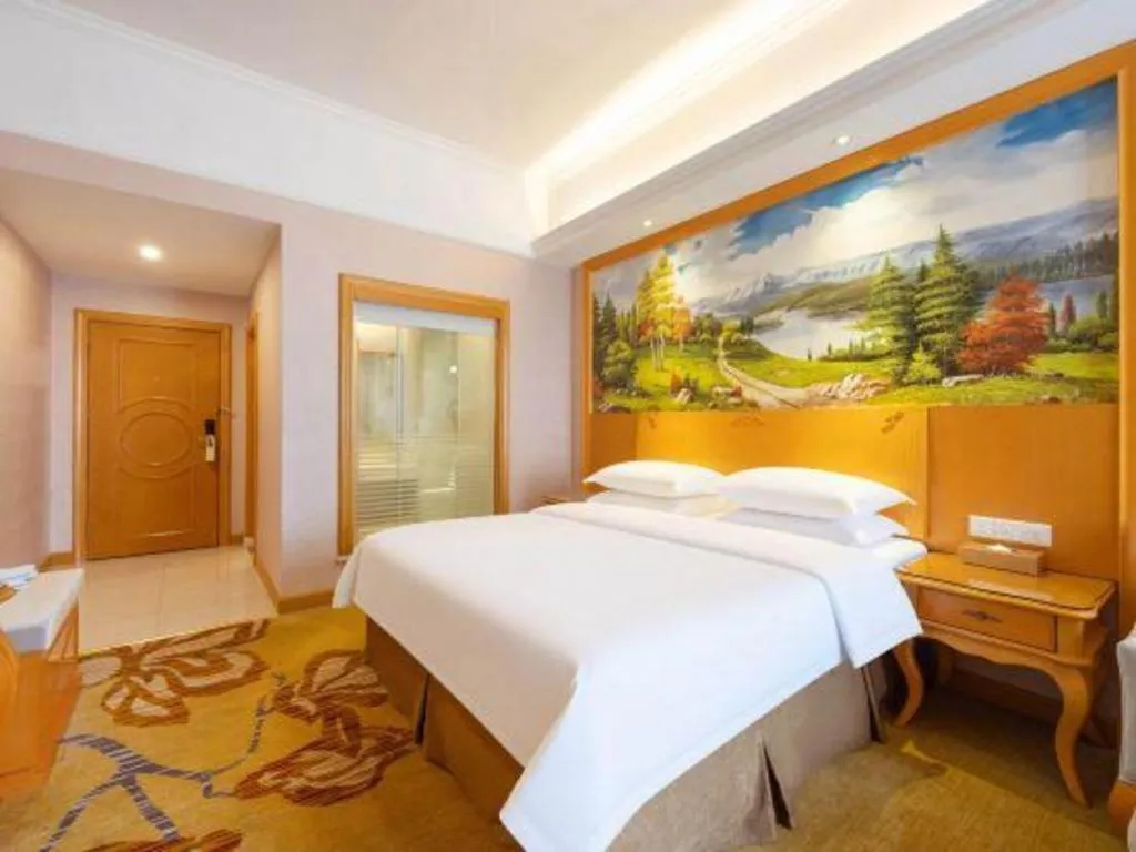 Bed in Vienna Hotel Guangdong Dongguan Chengnan Station