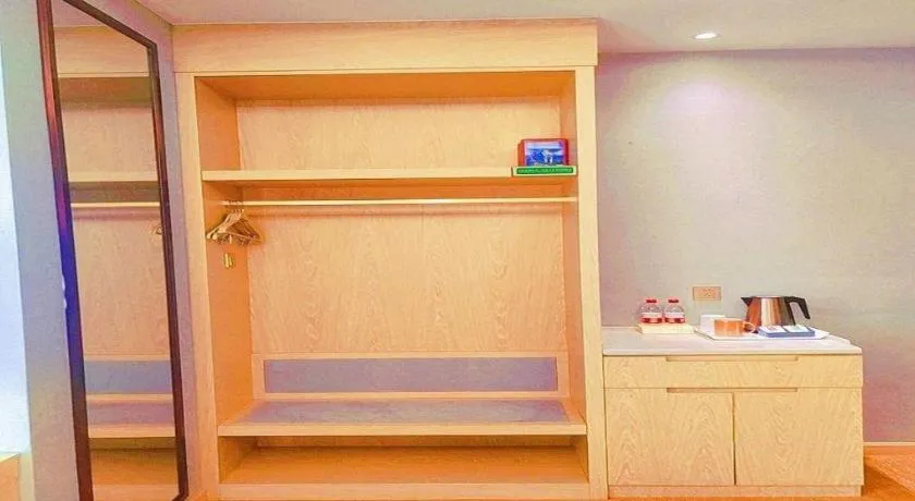 Vienna Hotel Guangxi Hechi Jinchengjiang Baima Street