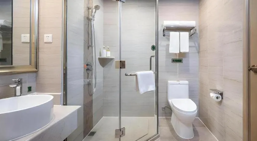 Vienna Hotel Guangzhou Huadu Financial Center Sunac Amusement Park