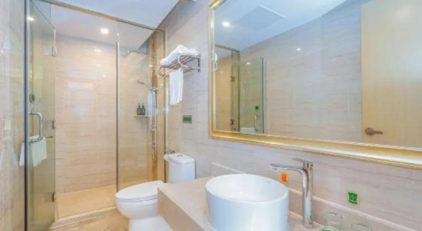 Vienna Hotel Guangzhou Huadu Financial Center Sunac Amusement Park