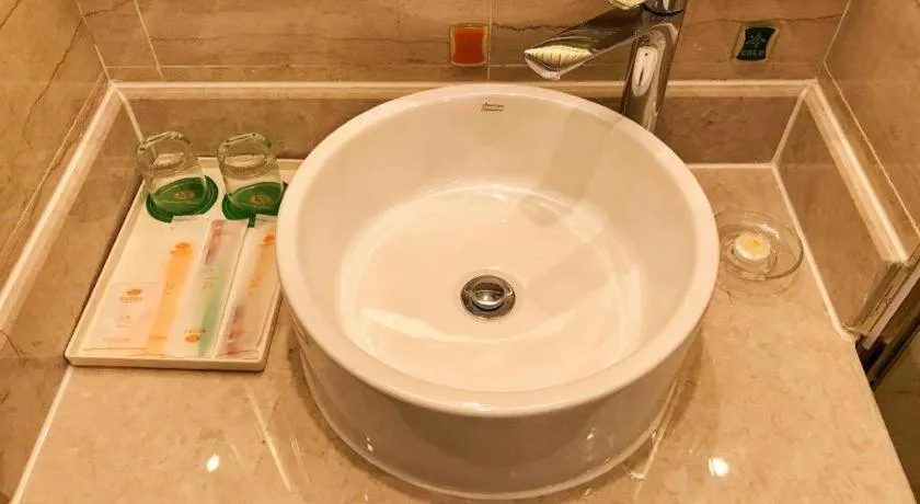 Vienna Hotel Guangzhou Huadu Financial Center Sunac Amusement Park