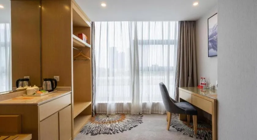 Vienna Hotel Guangzhou Huadu Financial Center Sunac Amusement Park