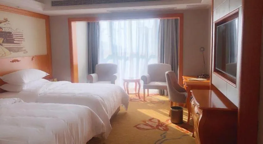 Bed in Vienna Hotel Guiyang North Station Dream City