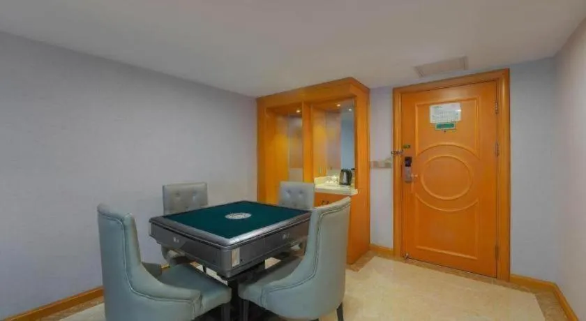 Vienna Hotel Guiyang North Station Dream City