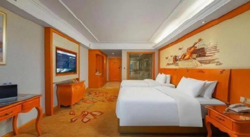 Bed in Vienna Hotel Guiyang North Station Dream City