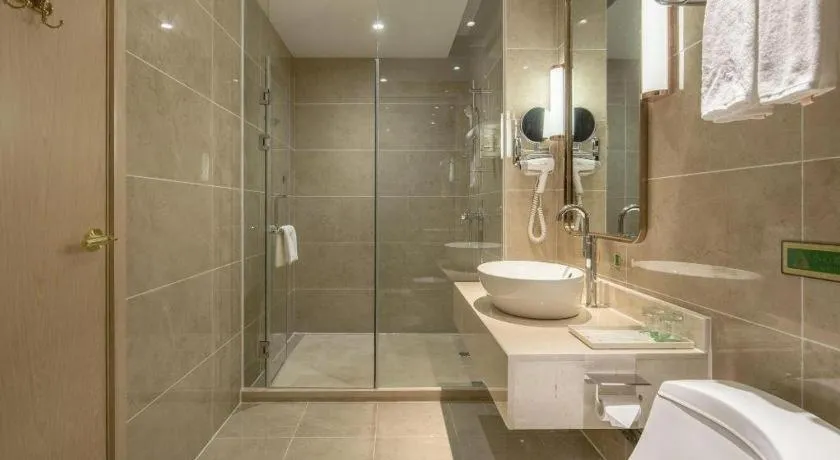 Vienna Hotel Guiyang North Station Dream City