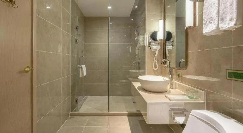 Vienna Hotel Guiyang North Station Dream City