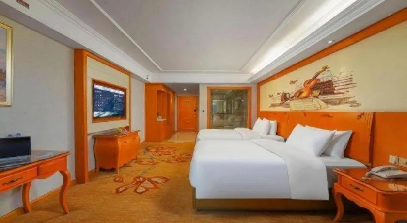 Bed in Vienna Hotel Guiyang North Station Dream City