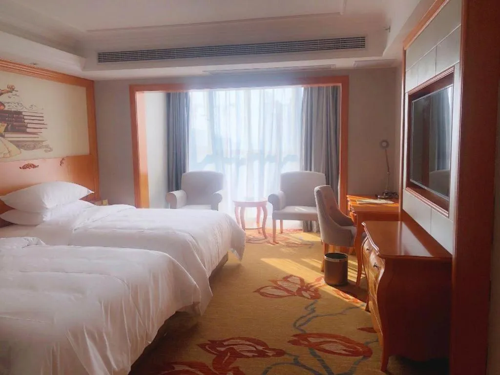 Bed in Vienna Hotel Guiyang North Station Dream City