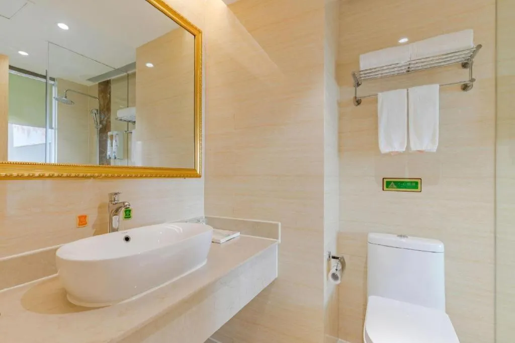 Vienna Hotel Anhui Huainan Shou County South Gate of Ancient Town Jinrun Central City