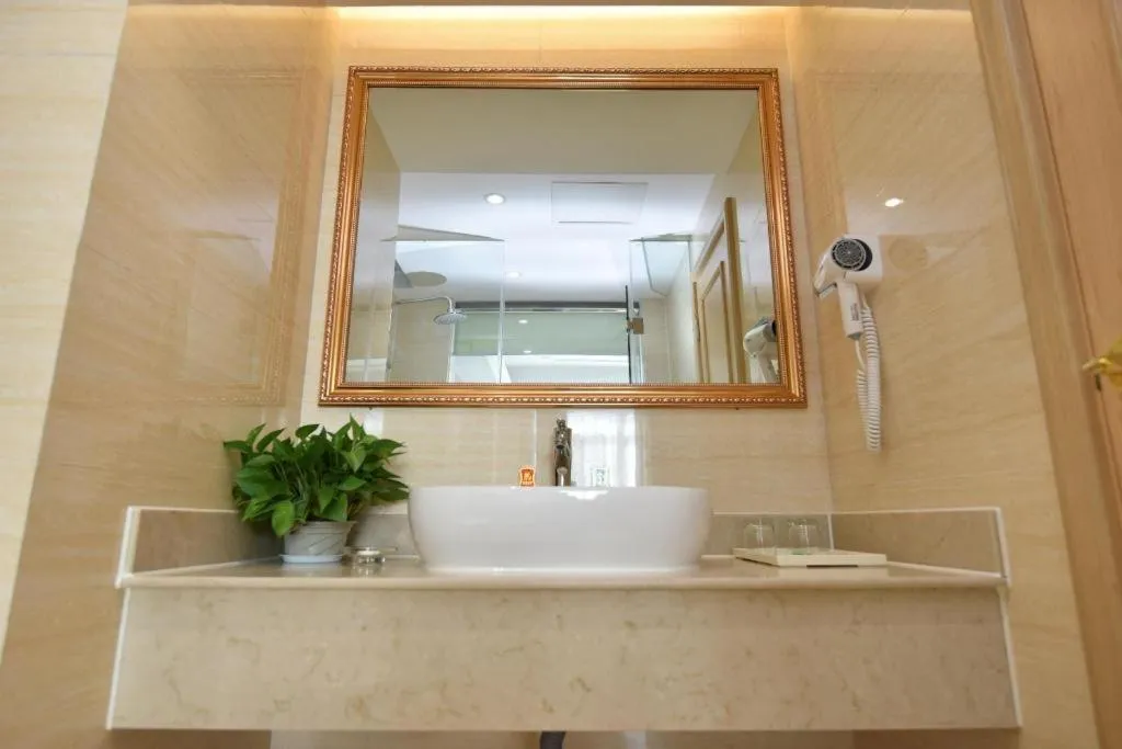 Vienna Hotel Anhui Huainan Shou County South Gate of Ancient Town Jinrun Central City