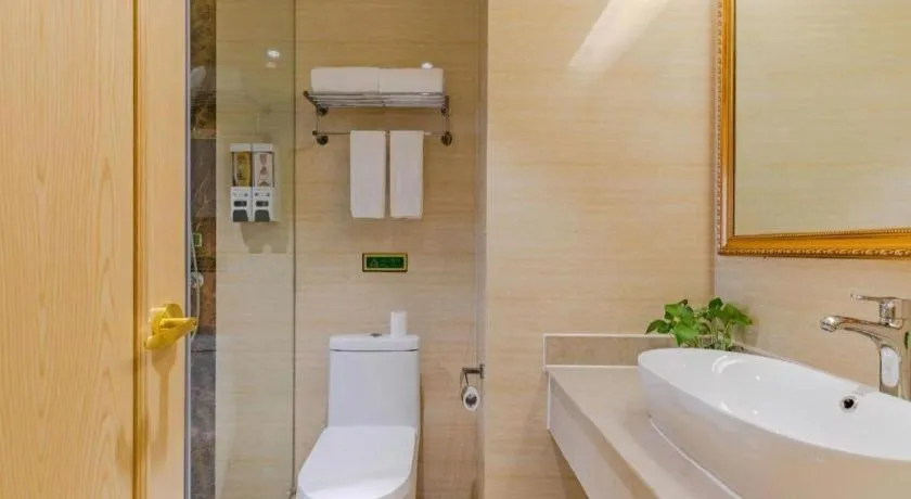 Vienna Hotel Anhui Huainan Shou County South Gate of Ancient Town Jinrun Central City