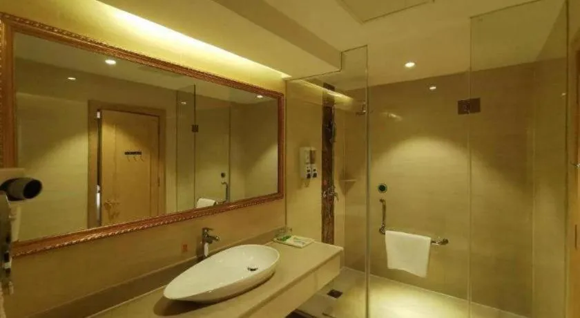 Vienna Hotel Anhui Huainan Shou County South Gate of Ancient Town Jinrun Central City