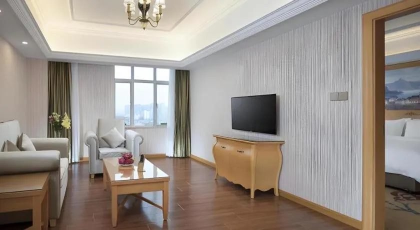 Vienna Hotel Guangdong Zhongshan Caihong Avenue