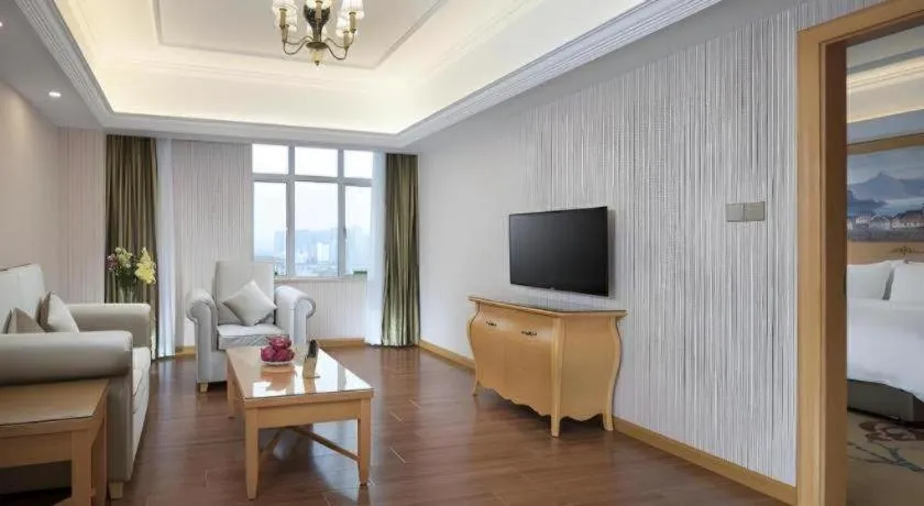 Vienna Hotel Guangdong Zhongshan Caihong Avenue