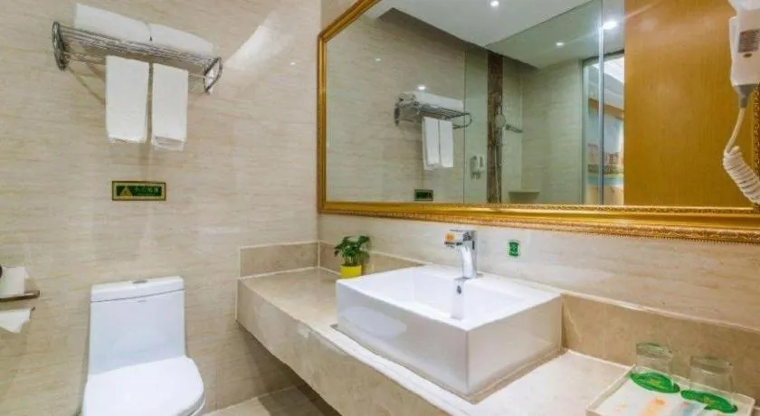 Vienna Hotel Guangdong Meizhou Fengshun