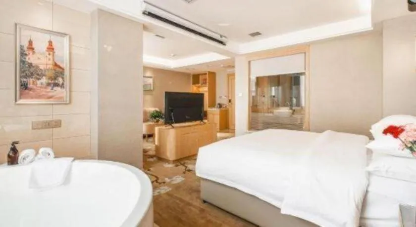 Bed in Vienna Hotel Shaanxi Xianyang Huitong China Square