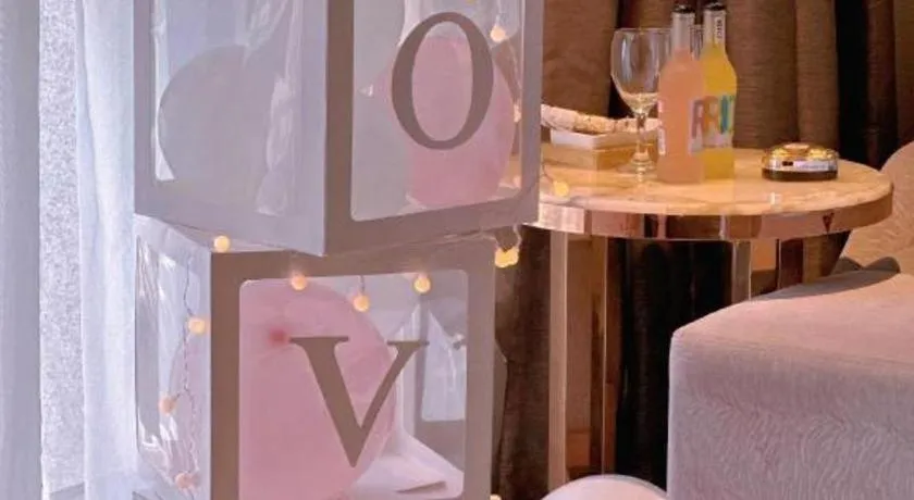 Venus Royal Hotel Nanning East High-Speed Railway Station