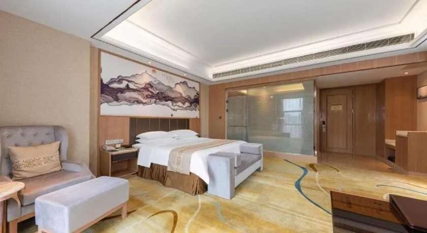 Bed in Venus Royal Hotel Nanning East High-Speed Railway Station