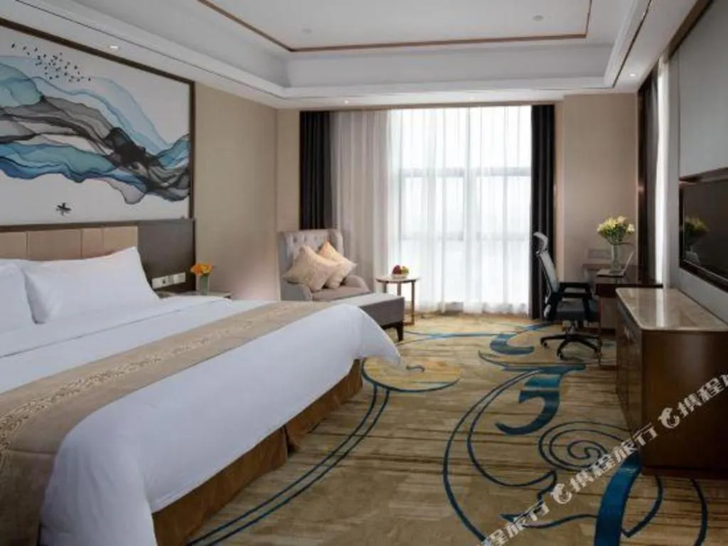 Bed in Venus Royal Hotel Nanning East High-Speed Railway Station