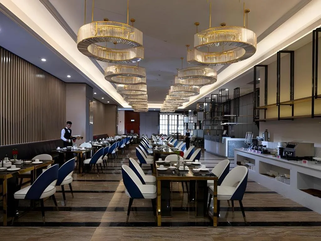 Venus Royal Hotel Nanning East High-Speed Railway Station