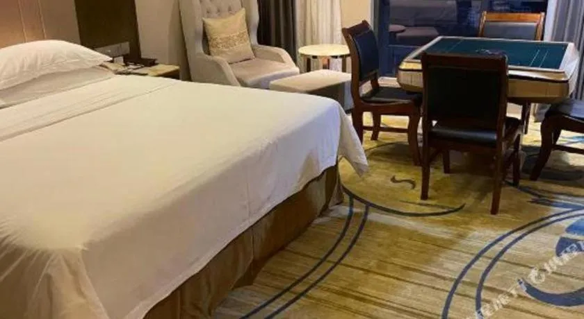 Bed in Venus Royal Hotel Nanning East High-Speed Railway Station