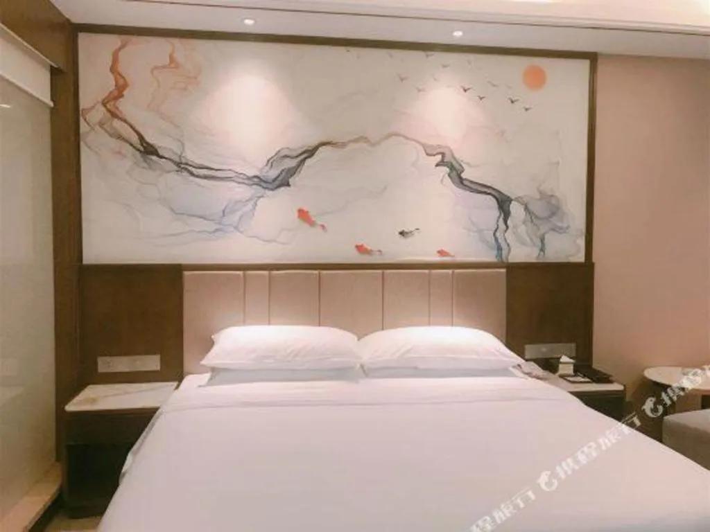 Bed in Venus Royal Hotel Nanning East High-Speed Railway Station