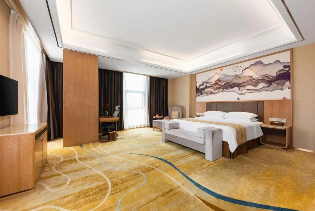 Bed in Venus Royal Hotel Nanning East High-Speed Railway Station