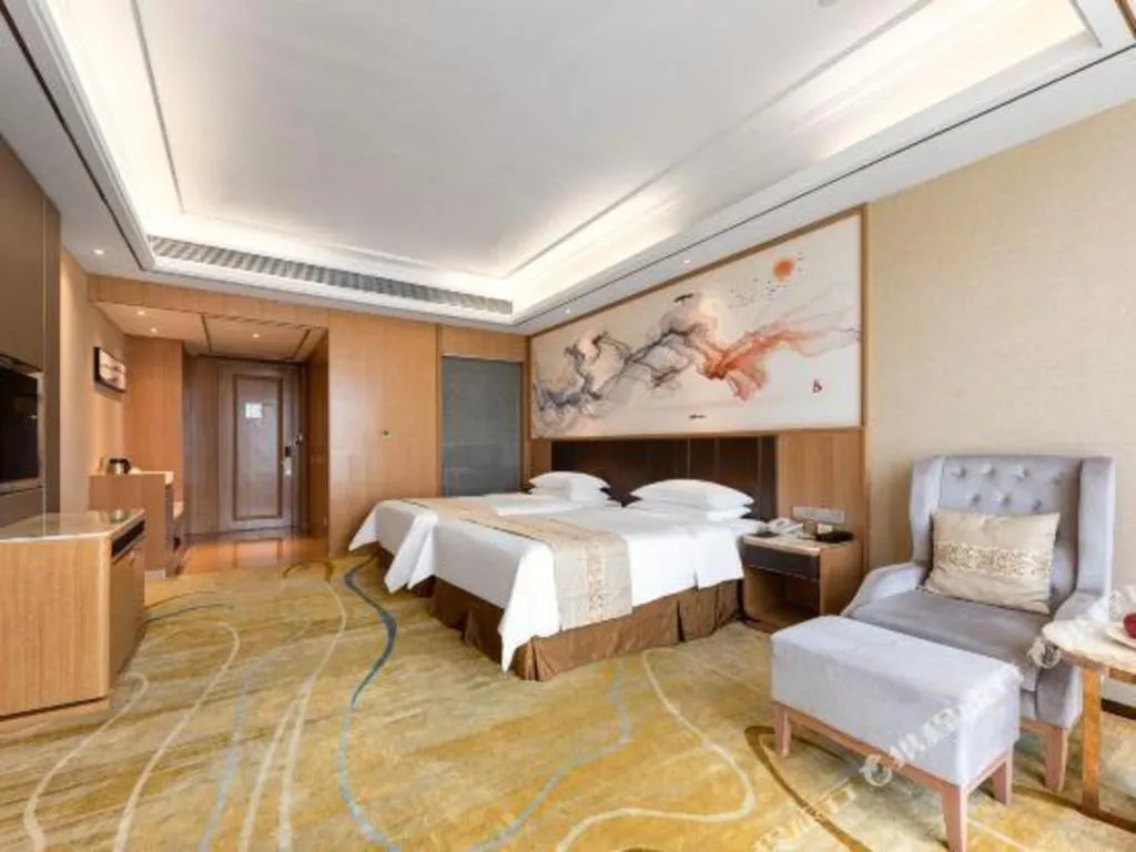 Bed in Venus Royal Hotel Nanning East High-Speed Railway Station