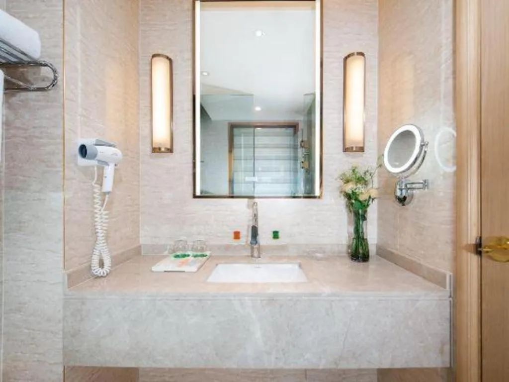 Vienna Hotel Guangdong Zhaoqing East Station Dinghu Mountain Scenic Area