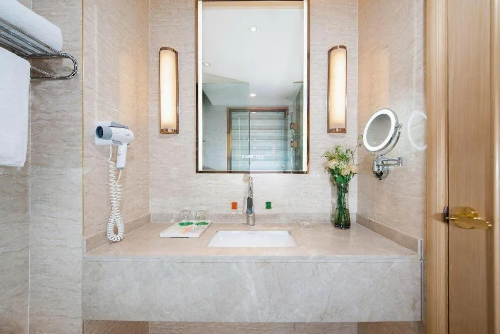 Vienna Hotel Guangdong Zhaoqing East Station Dinghu Mountain Scenic Area