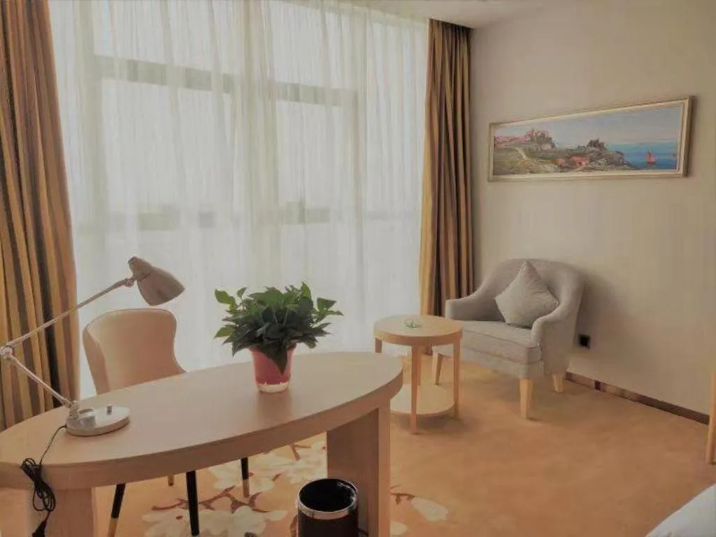 Vienna Hotel Shaanxi Weinan Shengli Street Railway Station