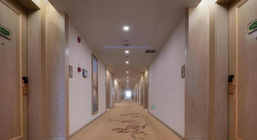 Vienna Hotel Shaanxi Weinan Shengli Street Railway Station