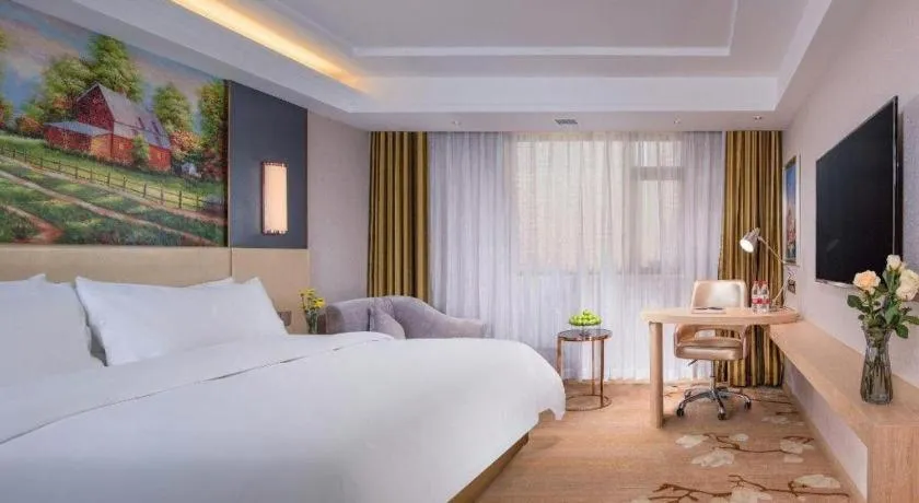 Bed in Vienna Hotel Yunnan Lijiang Ancient City