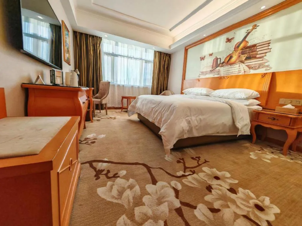 Bed in Vienna Hotel Qinghai Dachaidan