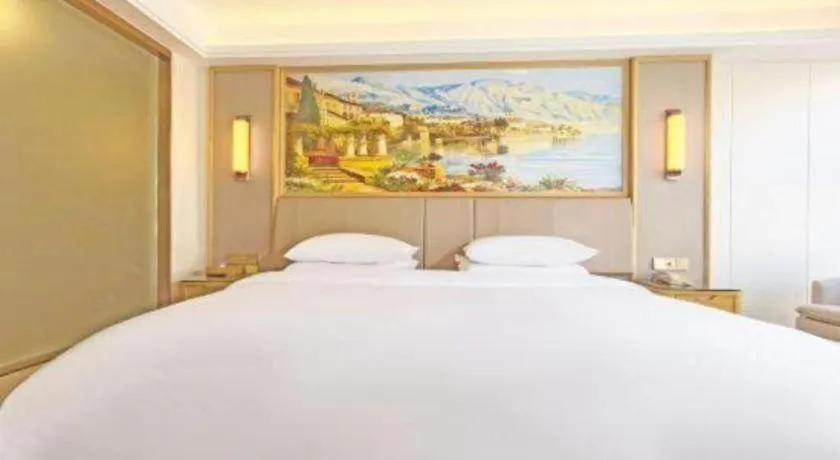 Bed in Vienna Hotel Guangdong Shantou Chaoyang Heping