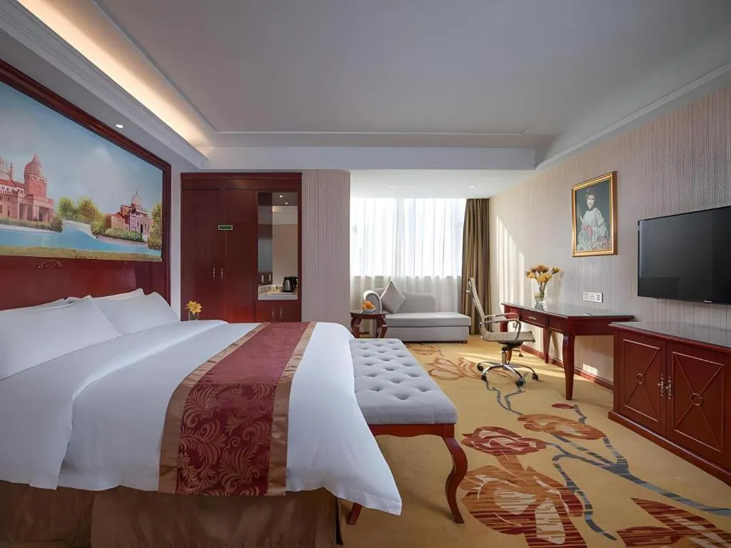 Bed in Vienna Hotel Guangdong Zhongshan Ancient Town Lighting Expo Center