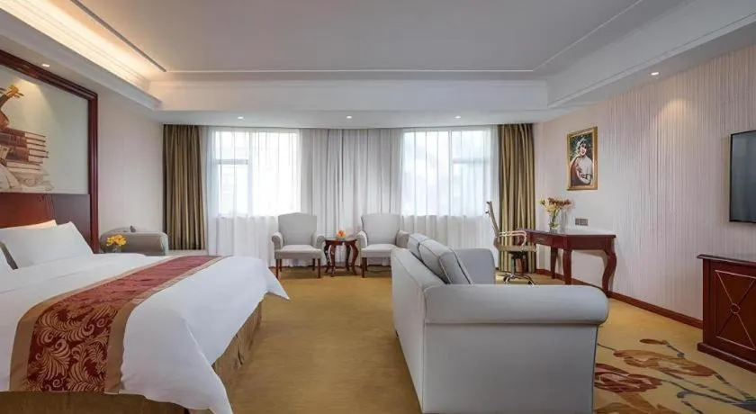 Bed in Vienna Hotel Guangdong Zhongshan Ancient Town Lighting Expo Center