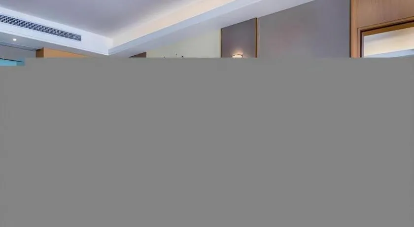 Vienna Hotel Anhui Fuyang Funan Bailing Apartment