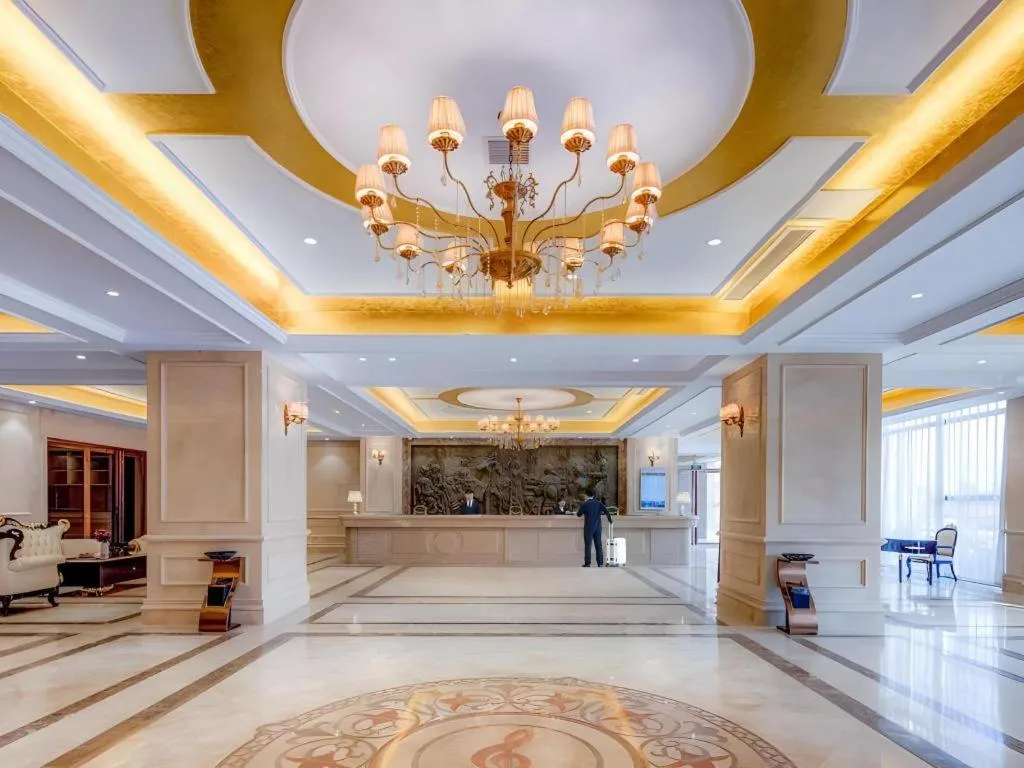 Vienna Hotel Anhui Fuyang Funan Bailing Apartment