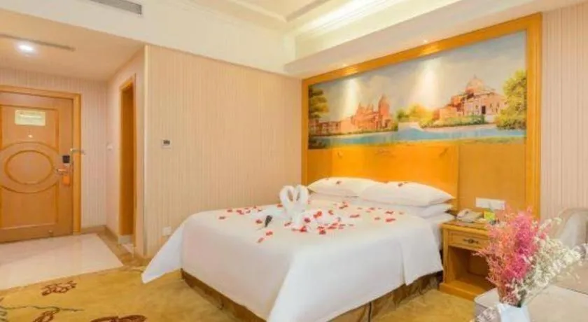 Bed in Vienna Hotel Tianjin Zhongbei Town