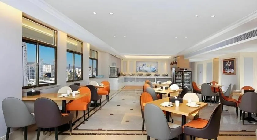 Vienna Hotel Guangxi Baise Xilin County Juting Cultural Arts Center