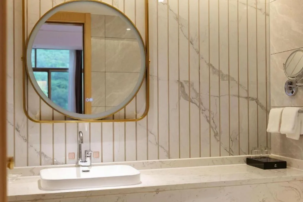 Vienna Hotel Guangxi Baise Xilin County Juting Cultural Arts Center